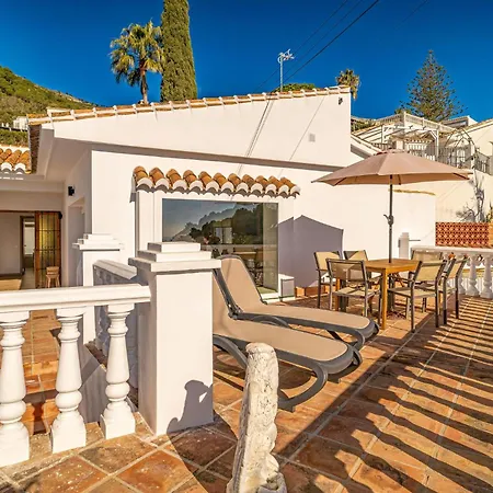 Amazing In With House A Panoramic View 미하스